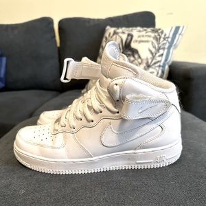 Air Force 1 Mid